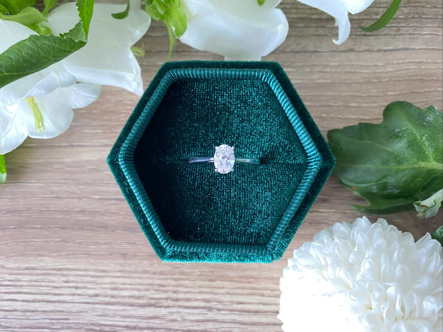 What are the 4Cs of diamonds?