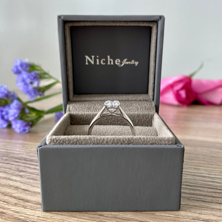 Brilliant Cut Engagement Ring in Platinum 1ct E VS Lab Grown Diamond